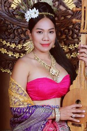 195003 - Piyaphach (Amy) Age: 31 - Thailand