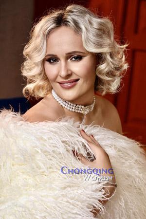 220500 - Julia Age: 40 - Ukraine